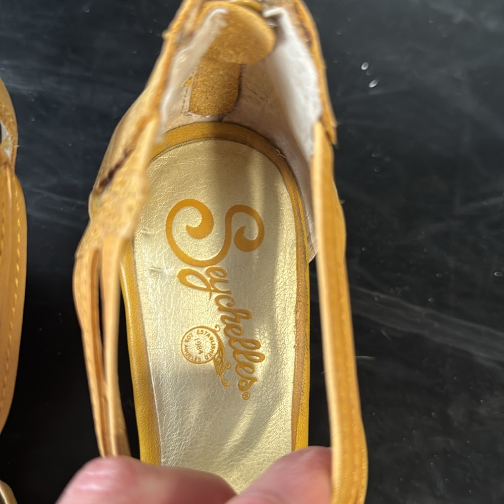 Seychelles vintage yellow wedge - Picture 8 of 9